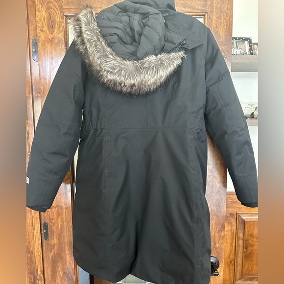 North face women’s parka - Picture 6 of 8